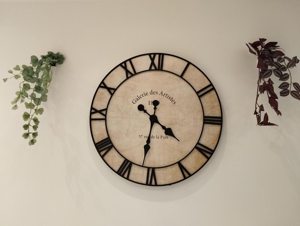 Le Beau Refuge Parisien De Cergy - Parisian Modern Flat At Cergy Bed and Breakfast Εξωτερικό φωτογραφία