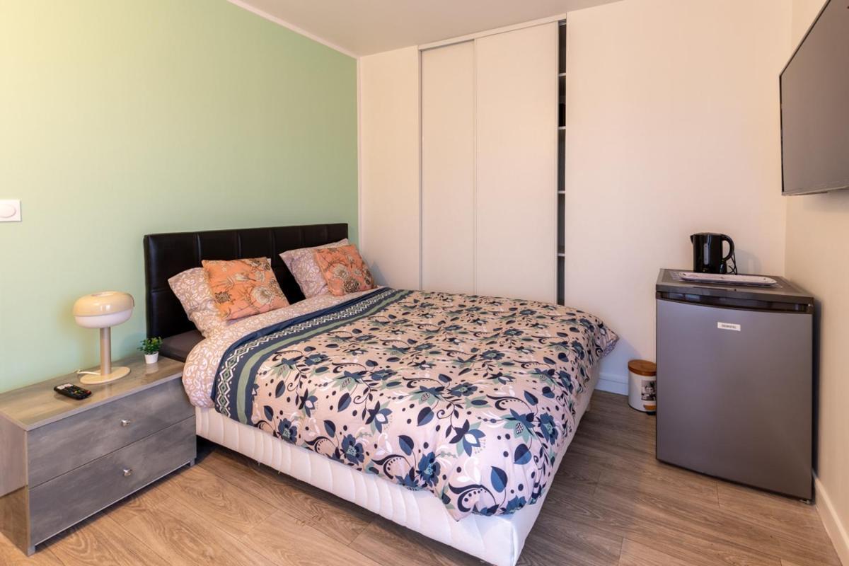 Le Beau Refuge Parisien De Cergy - Parisian Modern Flat At Cergy Bed and Breakfast Εξωτερικό φωτογραφία