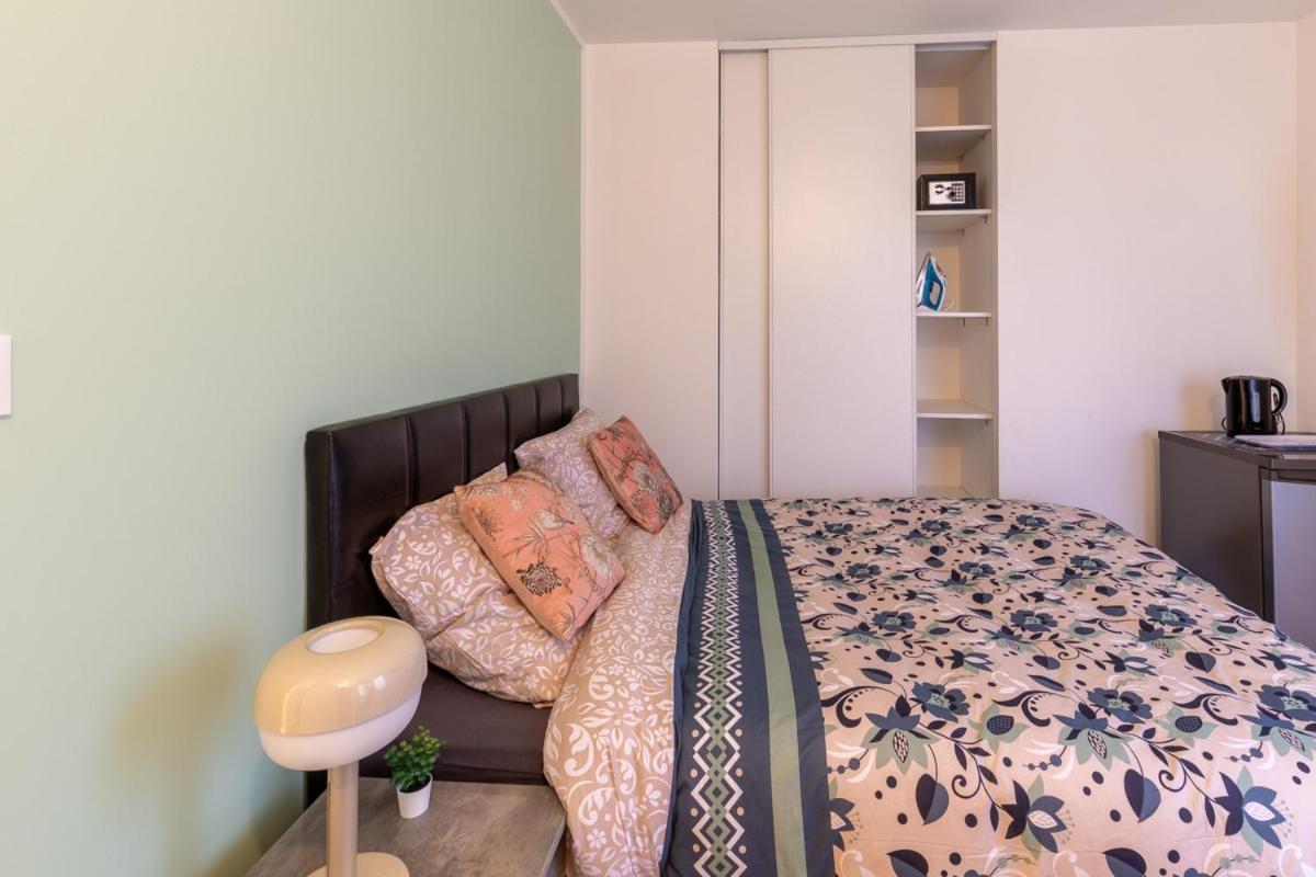 Le Beau Refuge Parisien De Cergy - Parisian Modern Flat At Cergy Bed and Breakfast Εξωτερικό φωτογραφία